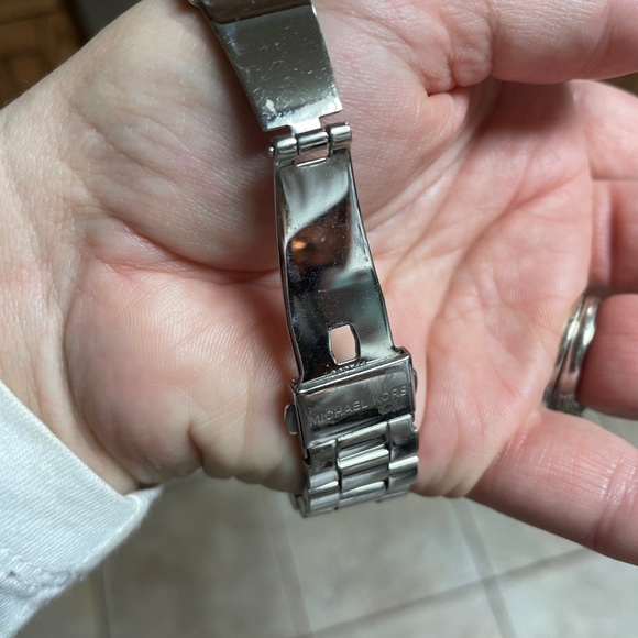 Michael Kors watch - Picture 4 of 4